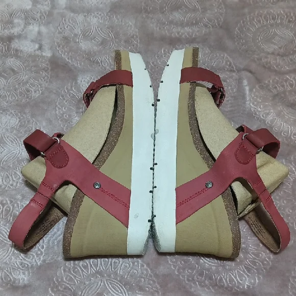 OTBT Burgundy Strappy Sandals - Picture 5 of 9